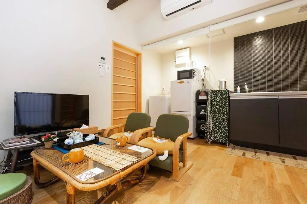 ゲストハウス至の宿 Shibainu-Themed Guesthouse Κιότο