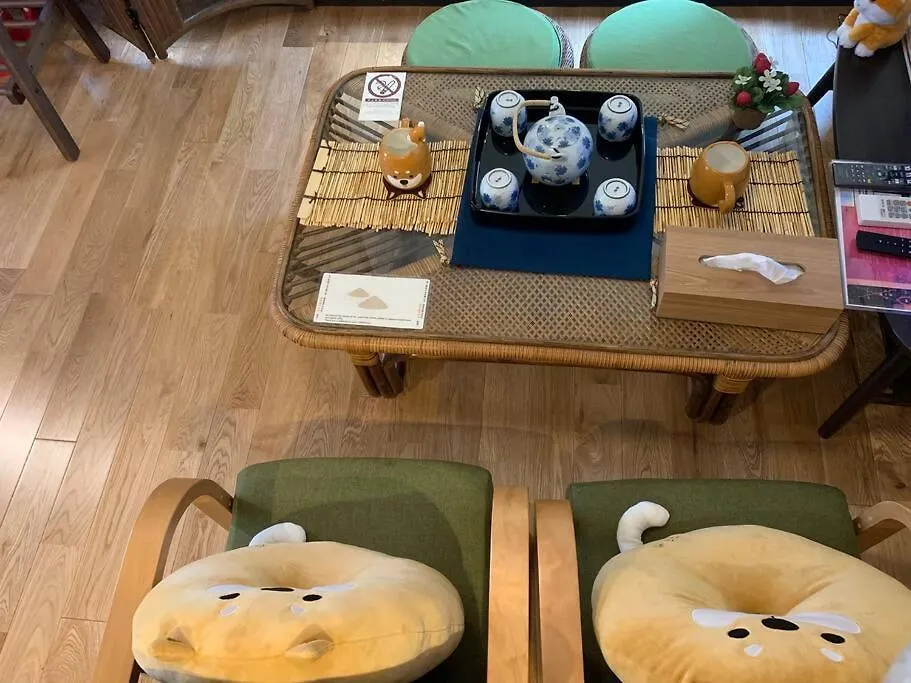 ゲストハウス至の宿 Shibainu-Themed Guesthouse Kyoto Chalet