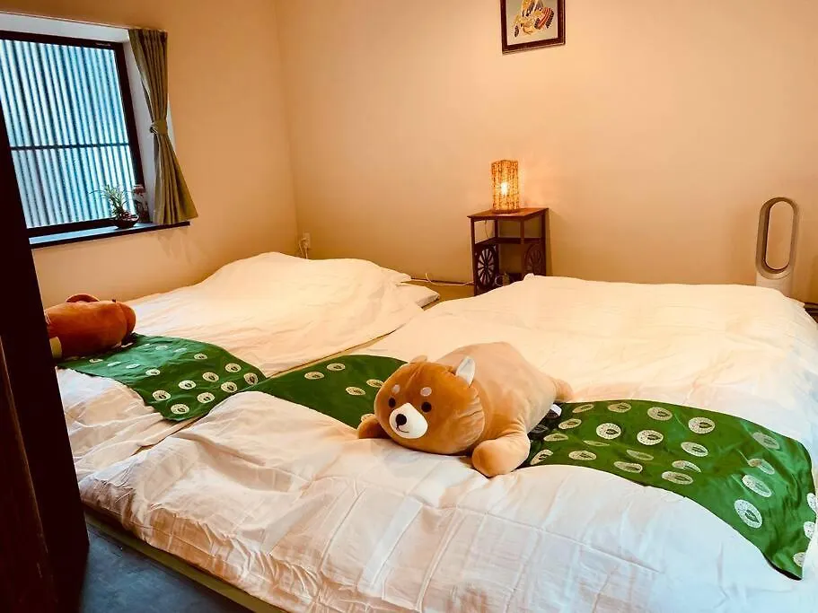 Chalet ゲストハウス至の宿 Shibainu-Themed Guesthouse Kyoto Japan